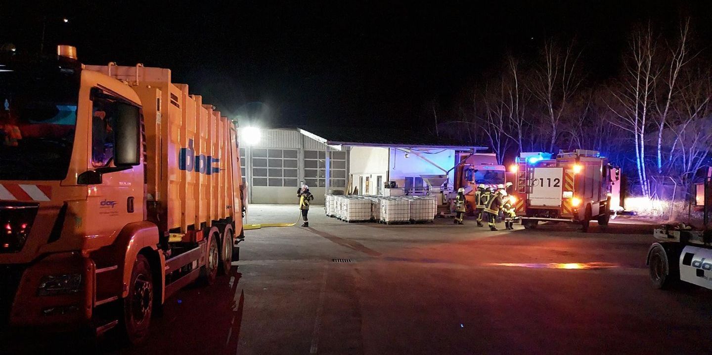 Feuerwehr Kaufbeuren übt Ernstfall auf Dorr Betriebsgelände